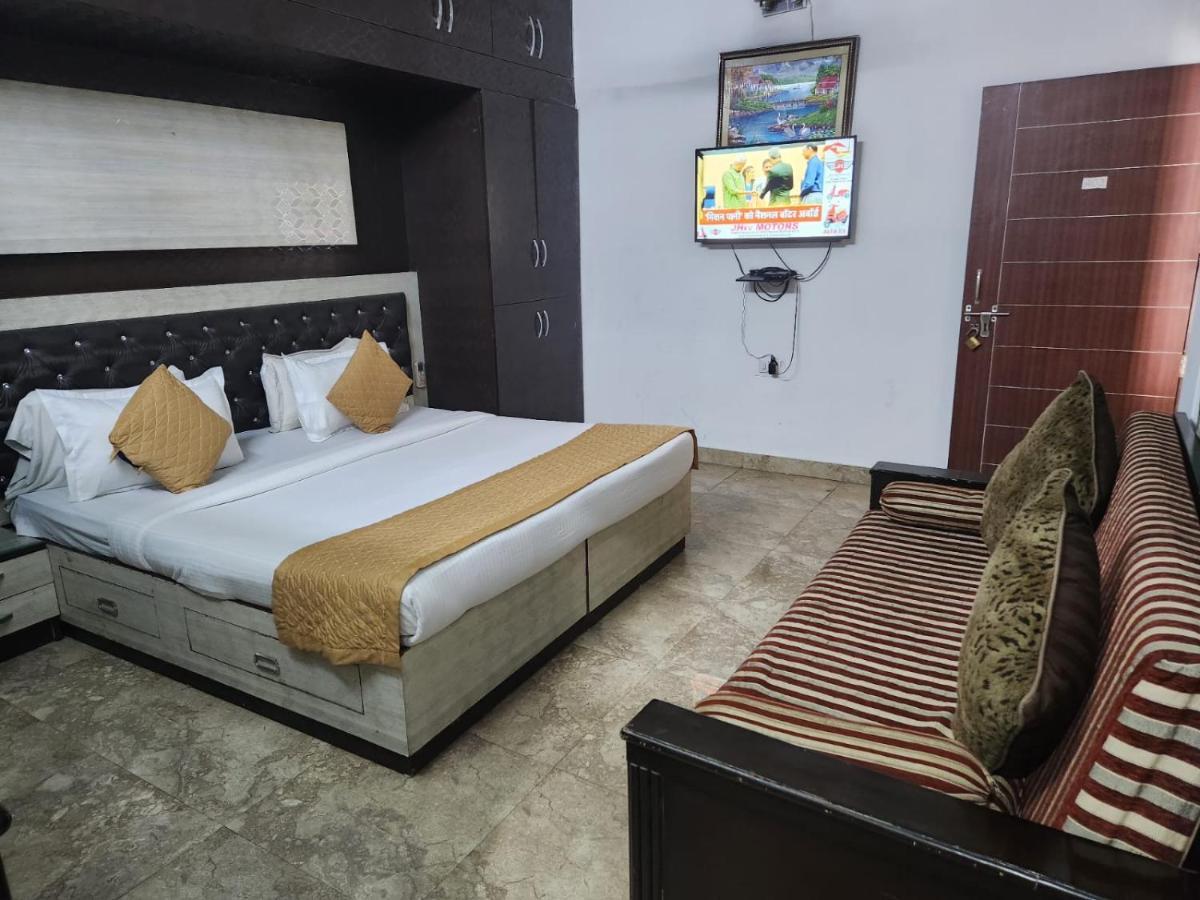 Hotel Cozy Cave Near Igi Airport Delhi นิวเดลี ภายนอก รูปภาพ